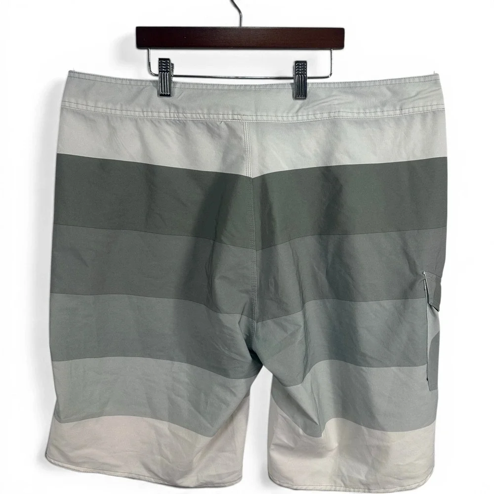 Zonal Board Shorts Mens 40 Gray Striped Cargo Pocket No Lining Stretch